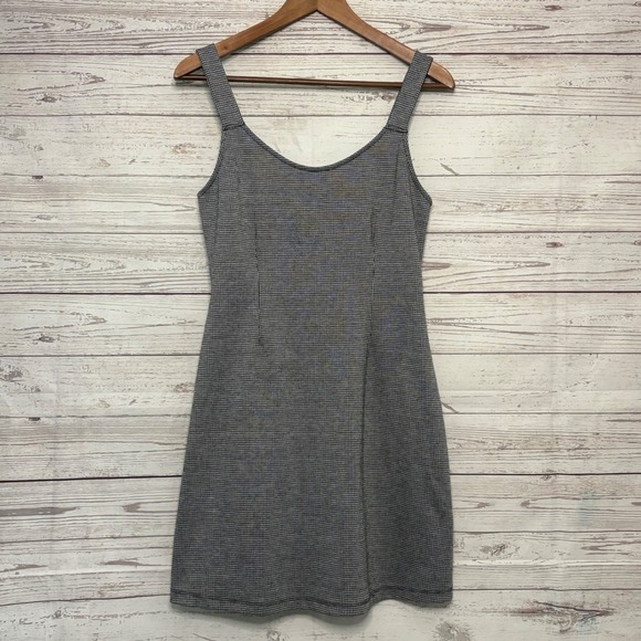 Forever 21 Dresses & Skirts - Forever 21 Houndstooth Mini Dress Black White Sleeveless Scoop Neck Size Large